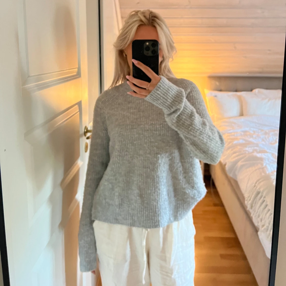 Grå stickad tröja - 90