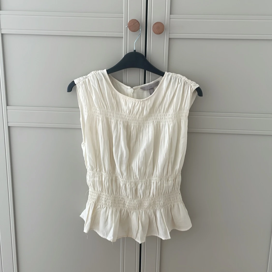 Utsvängd topp  - 90