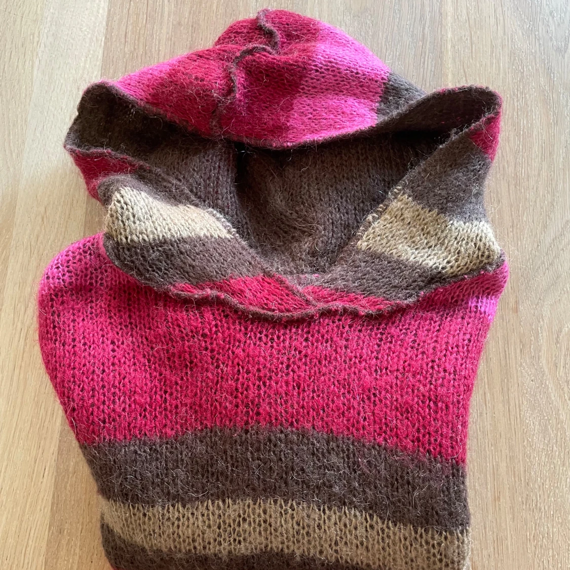 Stickad hoodie  - 91