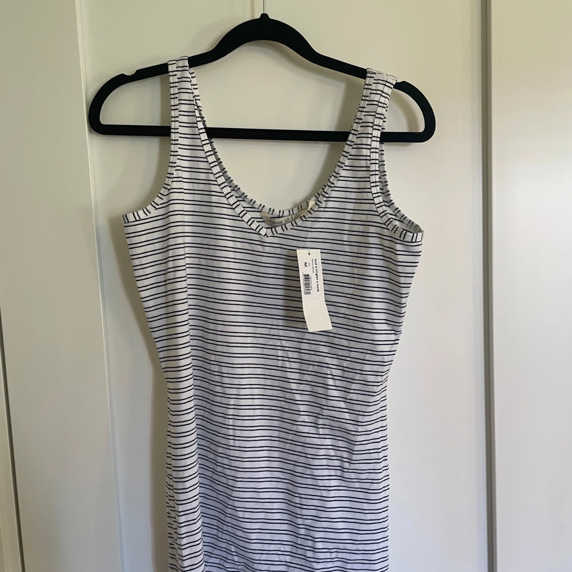 Randig ärmlös klänning - 90