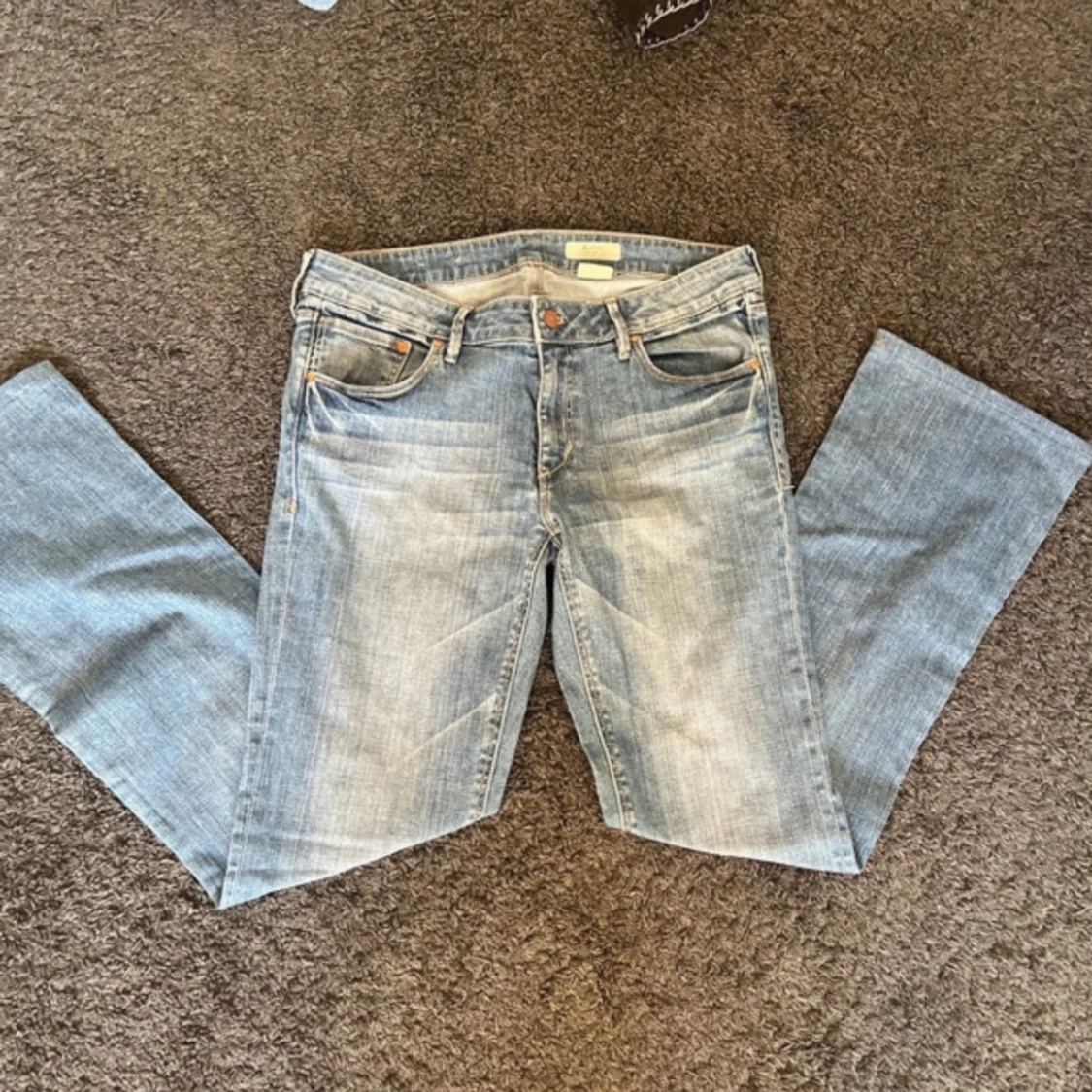 Ljusblå bootcut jeans från Loyal - 91