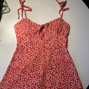 Klänning  - Gullig klänning 😊 Storlek S