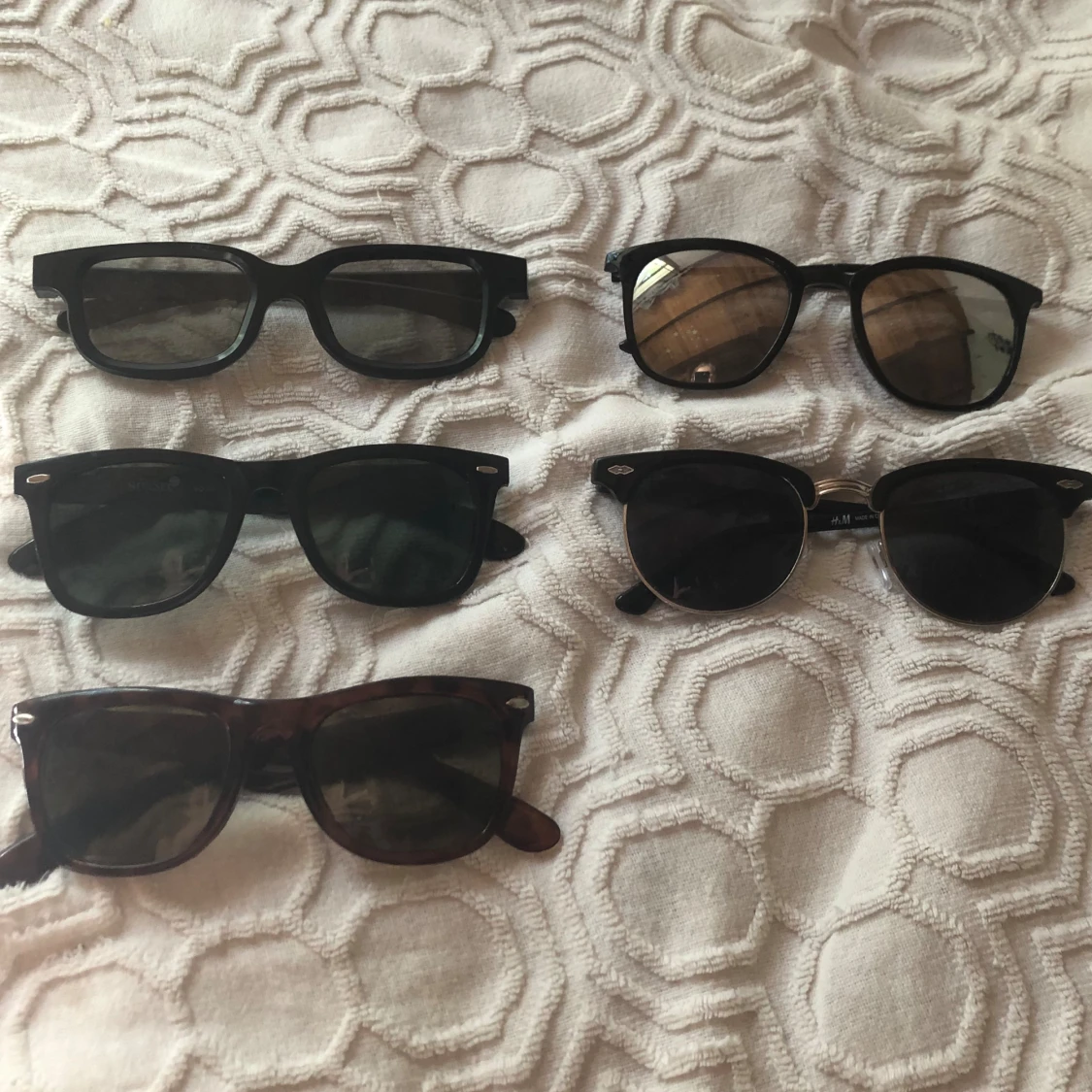 Solglasögon 15 kr/st