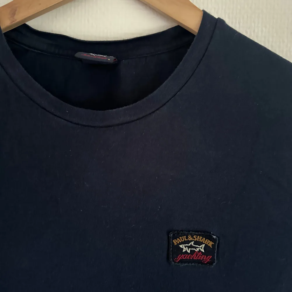 Ralph Laurent S Tommy hilfiger M Paul shark S 3 pack T-Shirt för 350kr eller styck pris 140kr. Har även mer Paul shark T-Shirts i storlek S. T-shirts.
