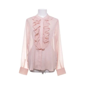 Rosa blus H&M - En rosa små prickig blus ifårn H&M, nästan aldrig använd!  Skriv vid intresse och egna bilder🩷✨