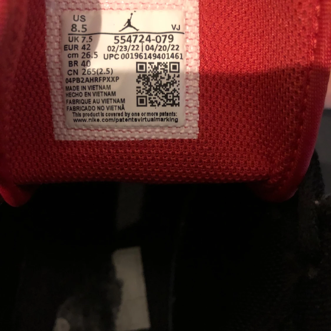 Jordan 1s mid red, black and white - 91