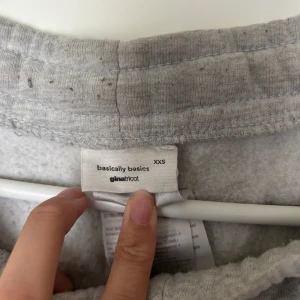 Ginatricot mjukis - Ett par mjukisbyxor ifrån Ginatricot, använt skick men inga hål eller fläckar.