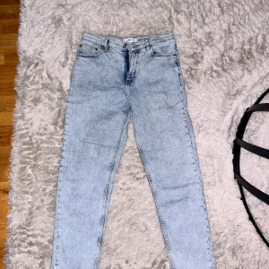 Mango Jeans - Mom jeans ifrån Mango