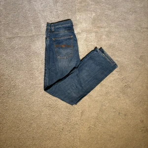 Nudie jeans  - 31W 34L  Andvända men inga defekter