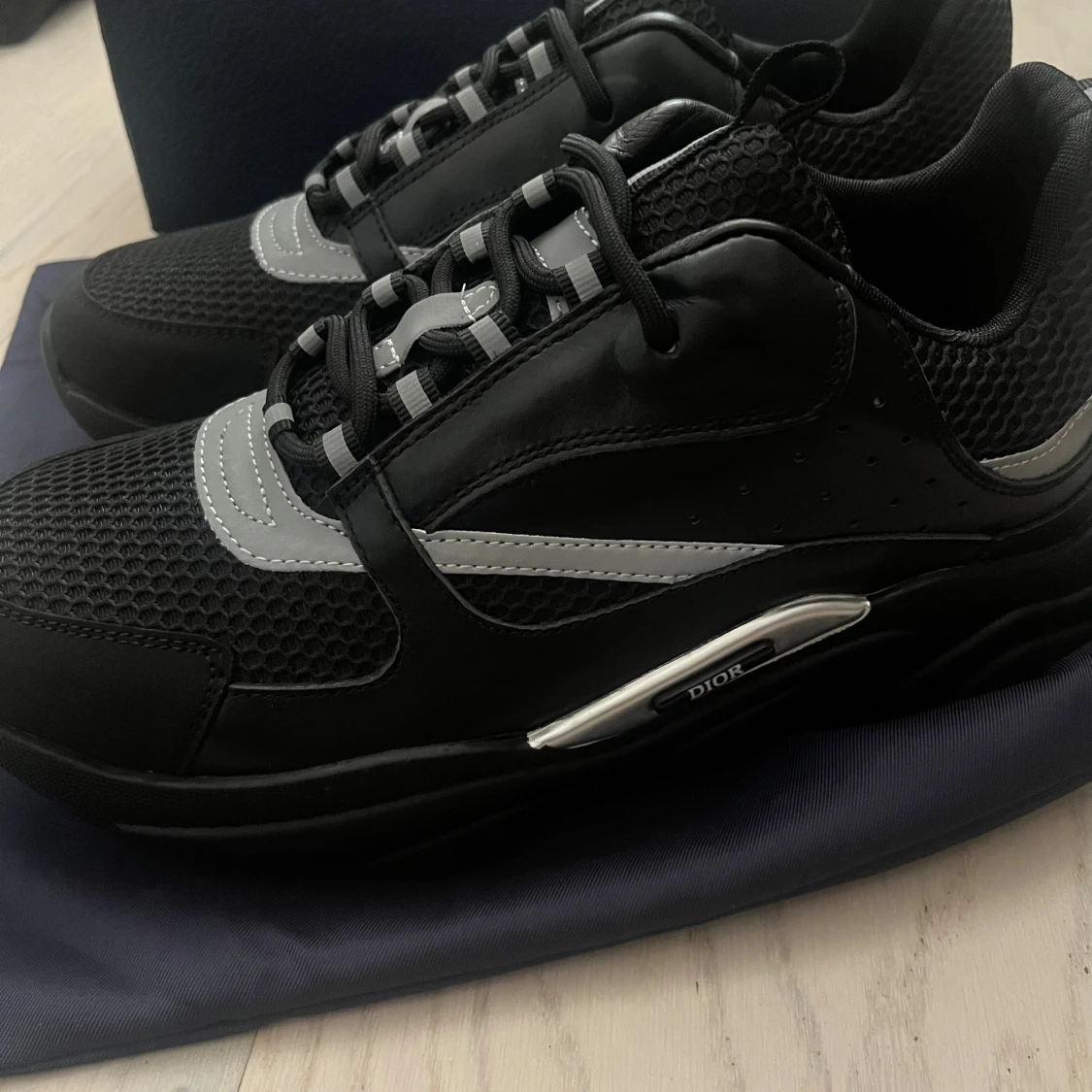 Dior B22 Black Silver