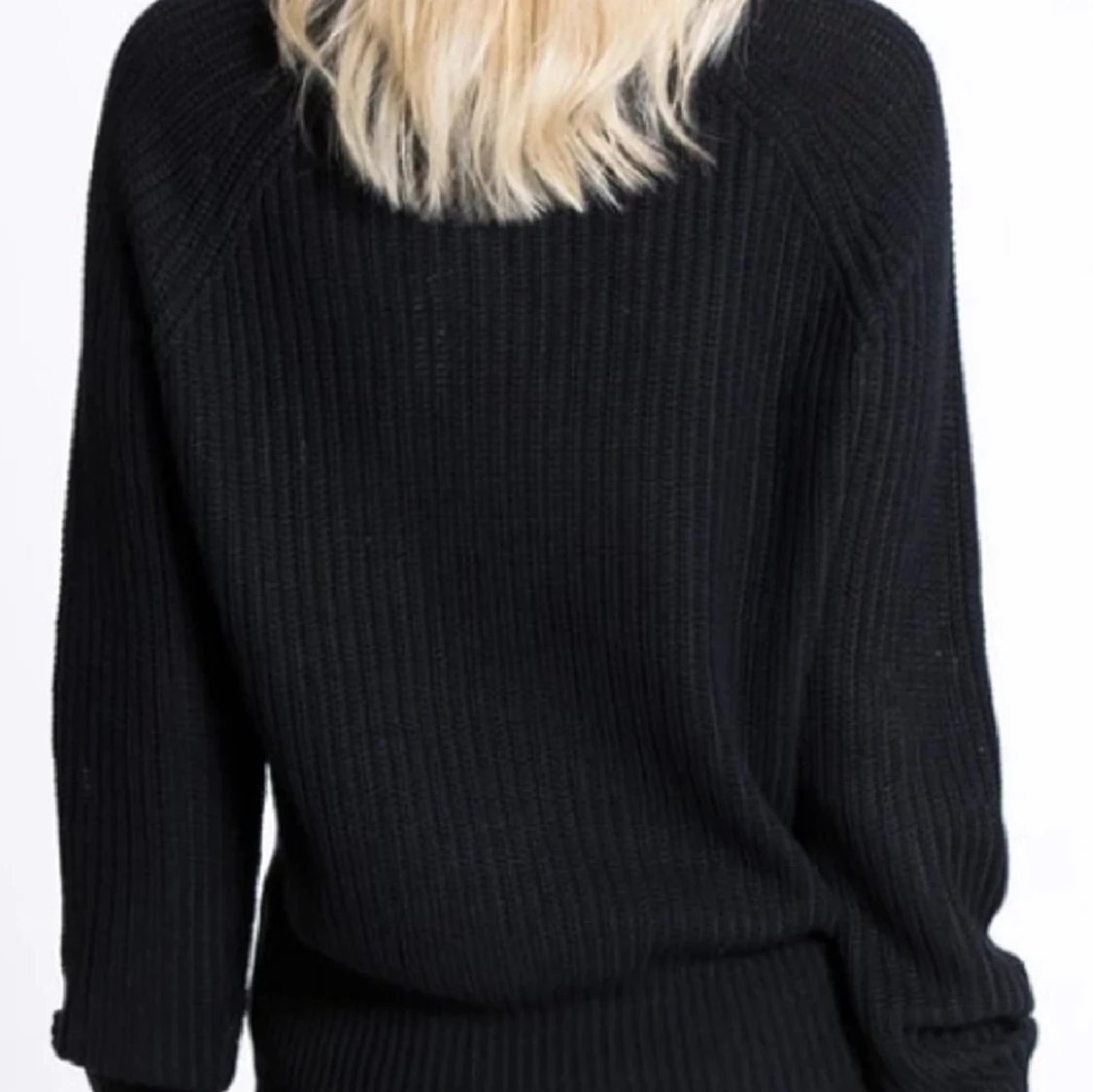 svart stickad tröja💕