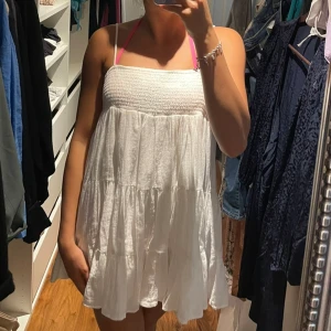 Klänning zara  - Så fin klänning som inte kommer till användning💕