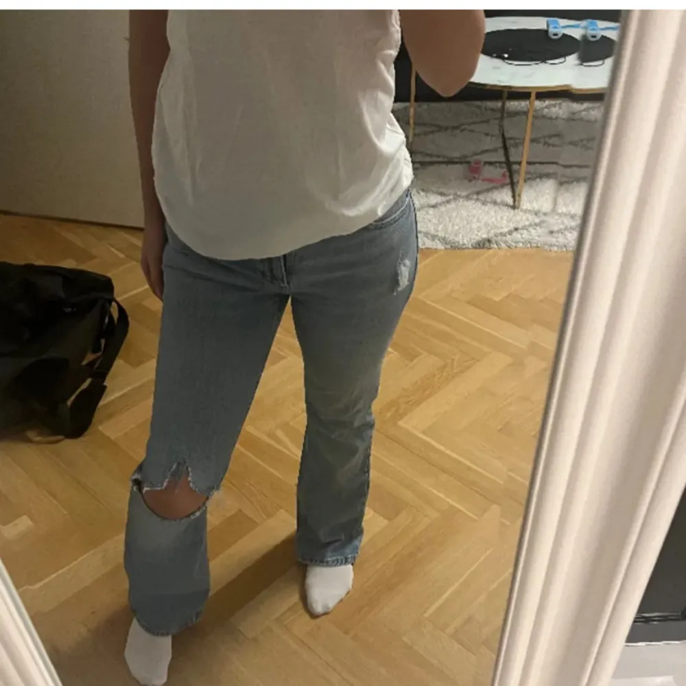 Jätte fina jeans som jag inte använder!🩷ny skick ( bild lånad). Jeans & Byxor.