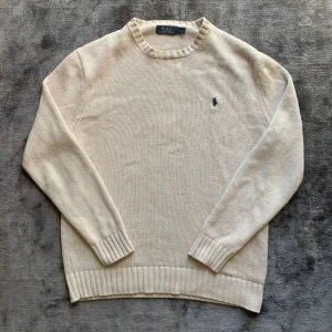 Ralph lauren - Säljer en snygg Ralph Lauren tröja i storlek m i mycket bra skick