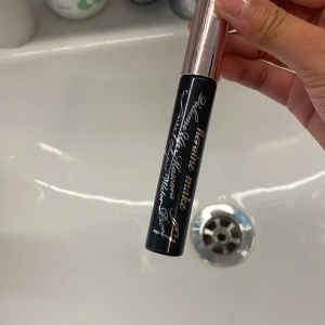 Kiss Me mascara - Hälften kvar! SUPER VATTEN FAST 