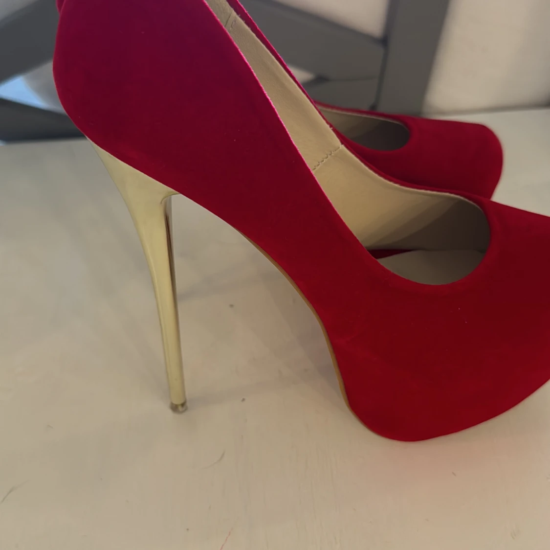 Högklackade skor  - 90