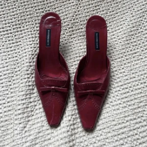 Kittenheels  - Säljer pga har såå många små skor 