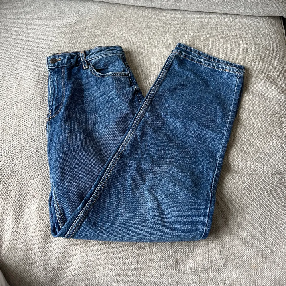 Blå jeans från bershka i storlek 38 oanvända 🌷 raka högmidjade!. Jeans & Byxor.