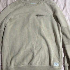 Det är jätte bra tröjan  - Hej 