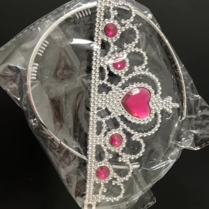 Prinsesskrona med Hjärta Diadem  - Helt ny 