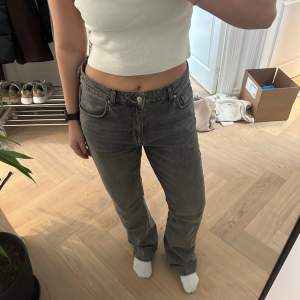 Supersnygga jeans från Gina tricot! Använder fåtal gånger