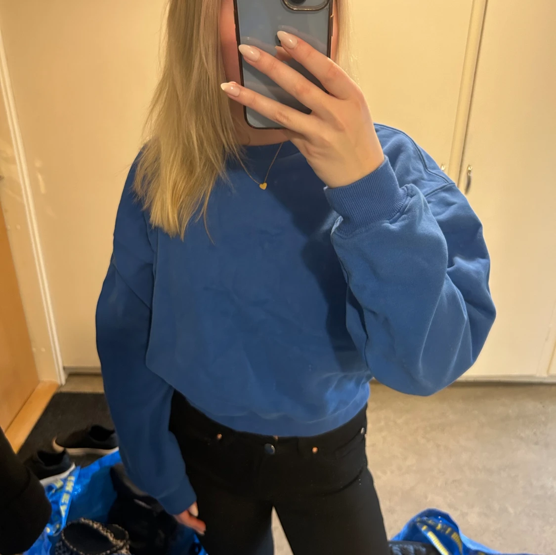 Blå sweatshirt