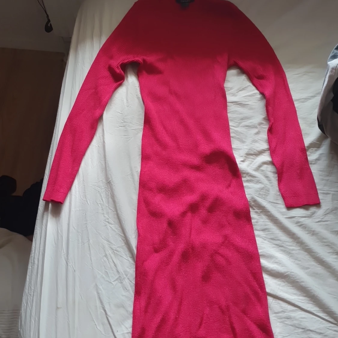 Röd/rosa glittrig klänning