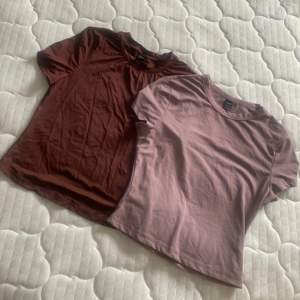 2 st tshirts från shein  Den bruna är ”skims dupe” och den lila är mer vanlig tshirt.