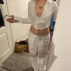 vit topp😇 - Helt nytt crop top, super sexig och stretchy material❤️🙏🏻