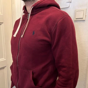 Ralph Lauren Polo Hoodie - Nyskick  Unik färg  Säljs för halva inköpspriset 
