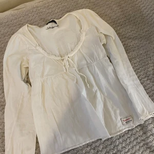 Bondelid blus - Jätte söt blus från Bondelid  Storlek: S  💕