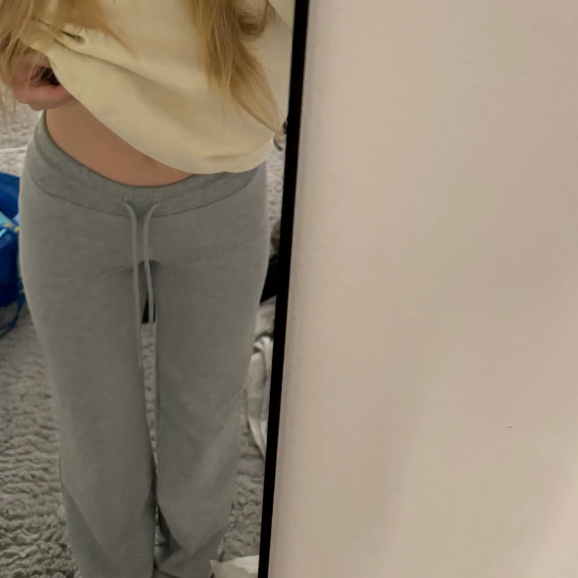 Lågmidjade mjukisbyxor - 90