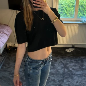 Trekvartsärmad t-shirt  - Söt trekvartsärmad t-shirt i stickad material 💕