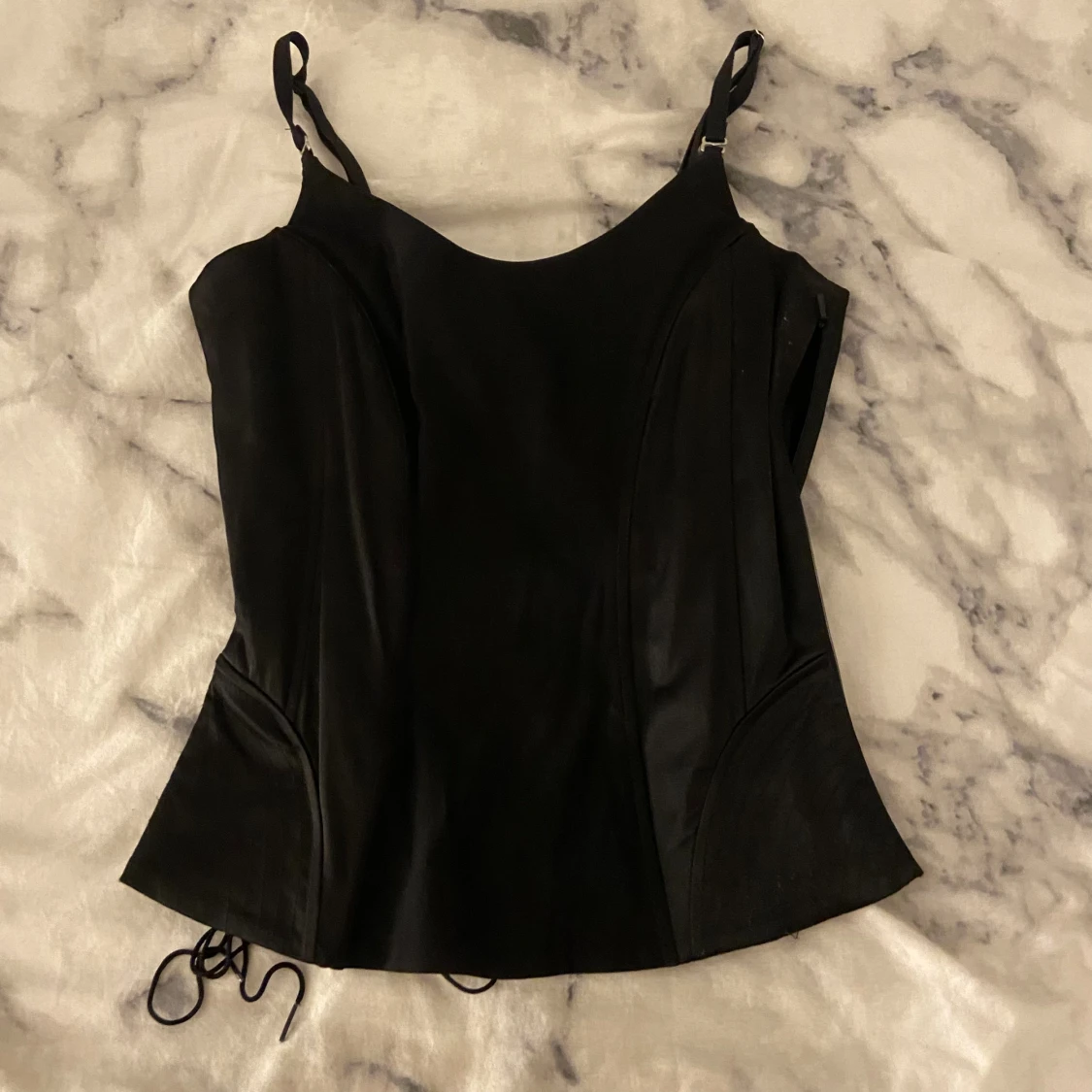 Gullig korsett 🖤 - 90