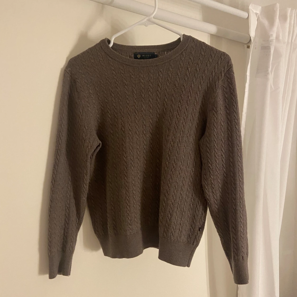 Brun kabelstickad tröja från Riley! - 90