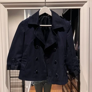 Trekvartsärmad jacka - Så söt trekvartsärmad jacka💕jättefina detaljer 