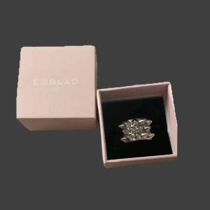 Populär ring från märket Edblad. Använd få gånger💘