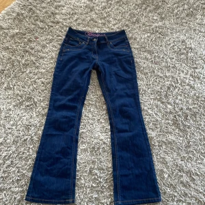 Bootcut jeans - As snygga Bootcut jeans woman som inte kommer till användning!💕🎊 low waist