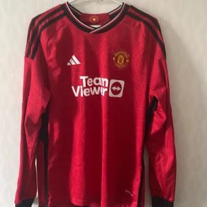 Man United tröja (Rashford 10) - 176/Small och jätte bra skick