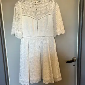 Jättefin klänning från By Malina, var tänkt att bli studentklänning men hittade annan🥰
