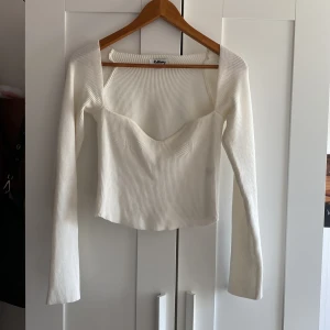 Festtopp - Säljer denna toppen då den inte kommer till användning. Använd fåtal gånger men har inga defekter💗