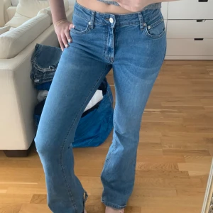 Jeans boocut  - Säljer dessa snygga boocut jeansen, så fina, som nya