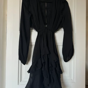 Asos klänning - Storlek 38 Aldrig använd 