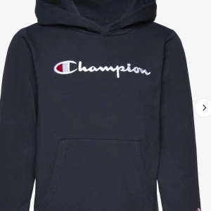 Champion hoodie  - Snygg hoodie som tyvärr inte kommer till användning 🧡