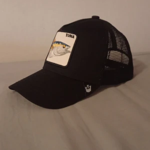 Gorin Bros keps - Svart Gorin Bros keps. Tuna Skicket är 10/10 därav att jag inte använt den något nästan. Passar alla storlekar, justerbar passform.