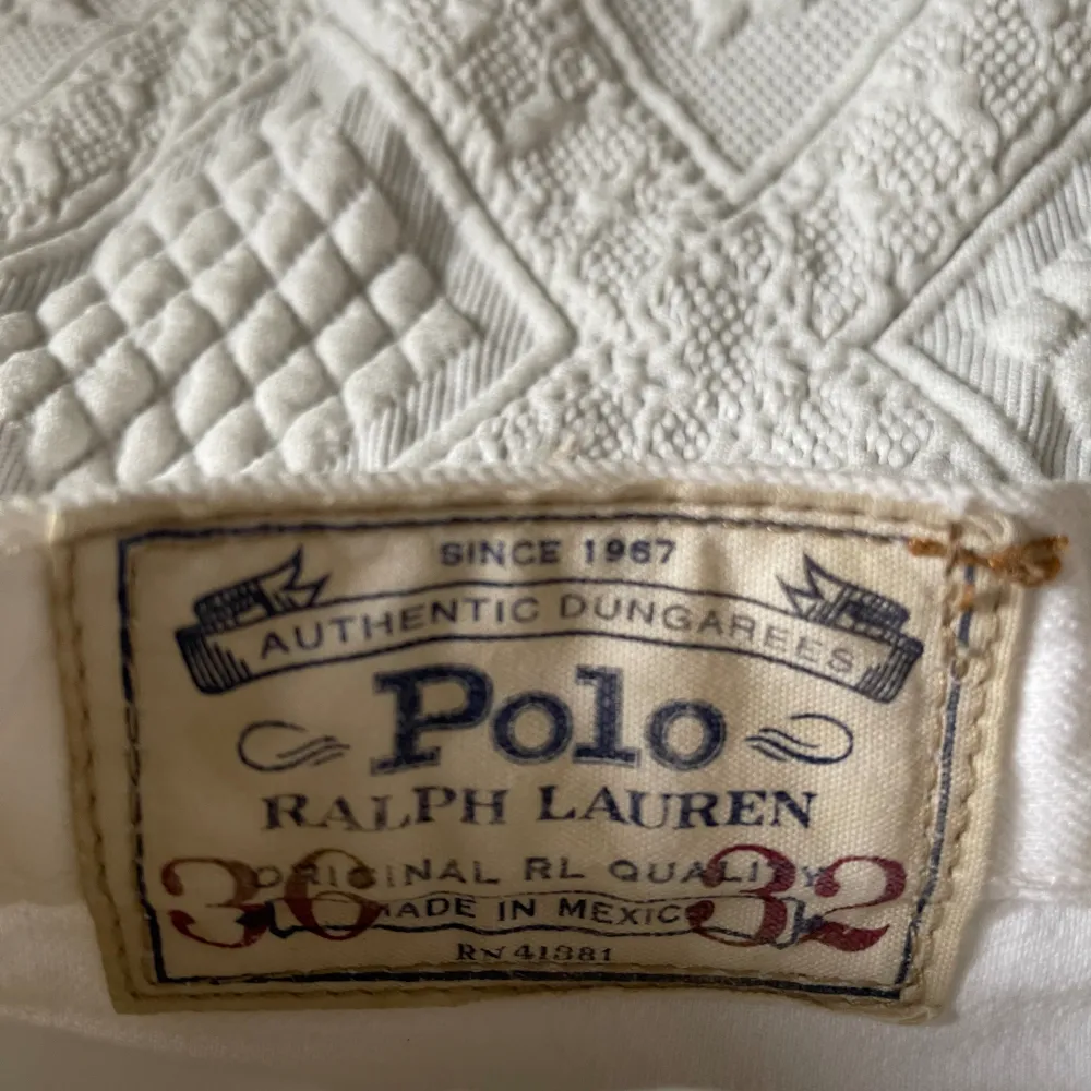 mycket snygga Ralph Lauren jeans efter kemtvätt. storlek 36/32. För mått skriv till direkt 🫂🤝🏻. Jeans & Byxor.