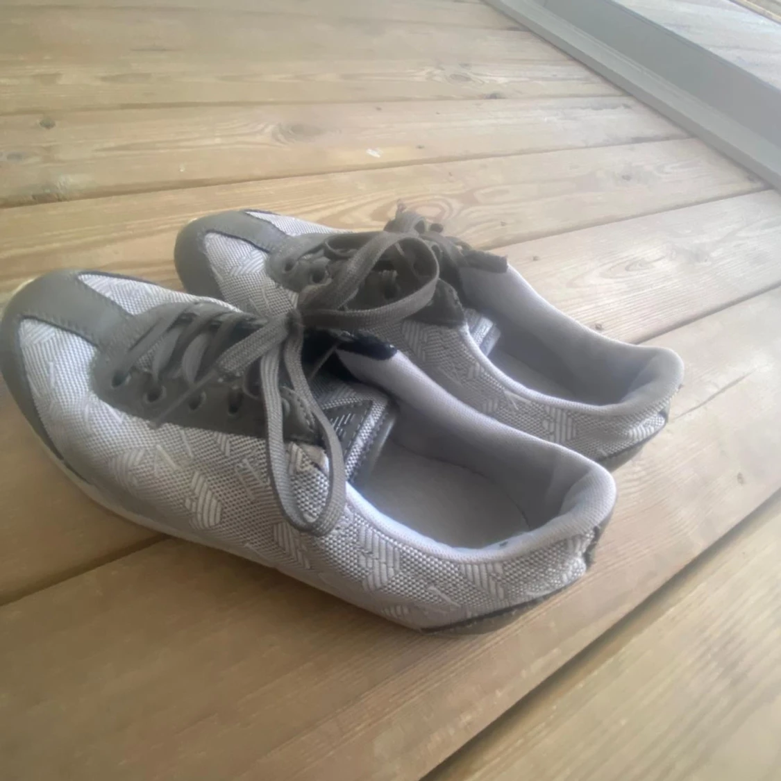         Äkta EA7/ Armani skor  - 91