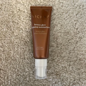 Hickap bronze glow priming moisturizer - Hickap bronze glow priming moisturizer 100% vegan, for all skin types🫶🏻