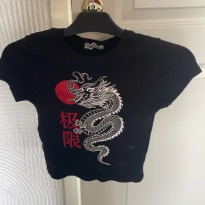 Tshirt  - Lite använd. Från new yorker. Strl xs passar även s