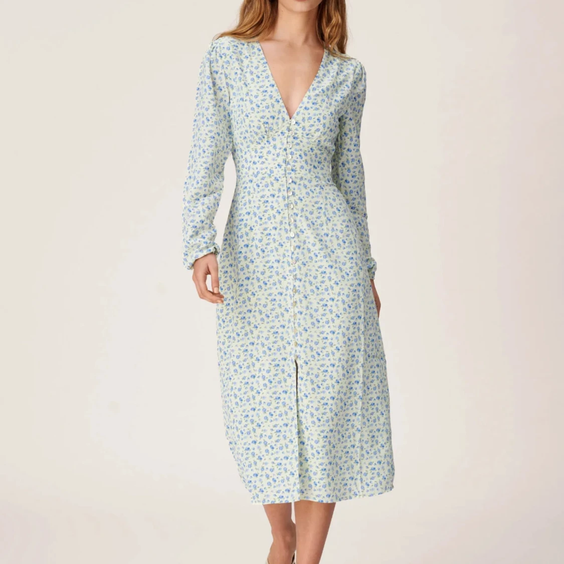 SÖKER!! Storlek 42!